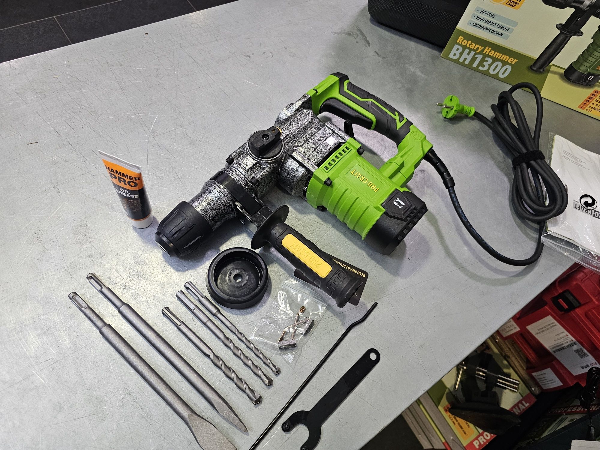 Перфоратор ProCraft BH1300 4,5Дж +Кейс, Буры , Смазка  Гарантия 36мес
