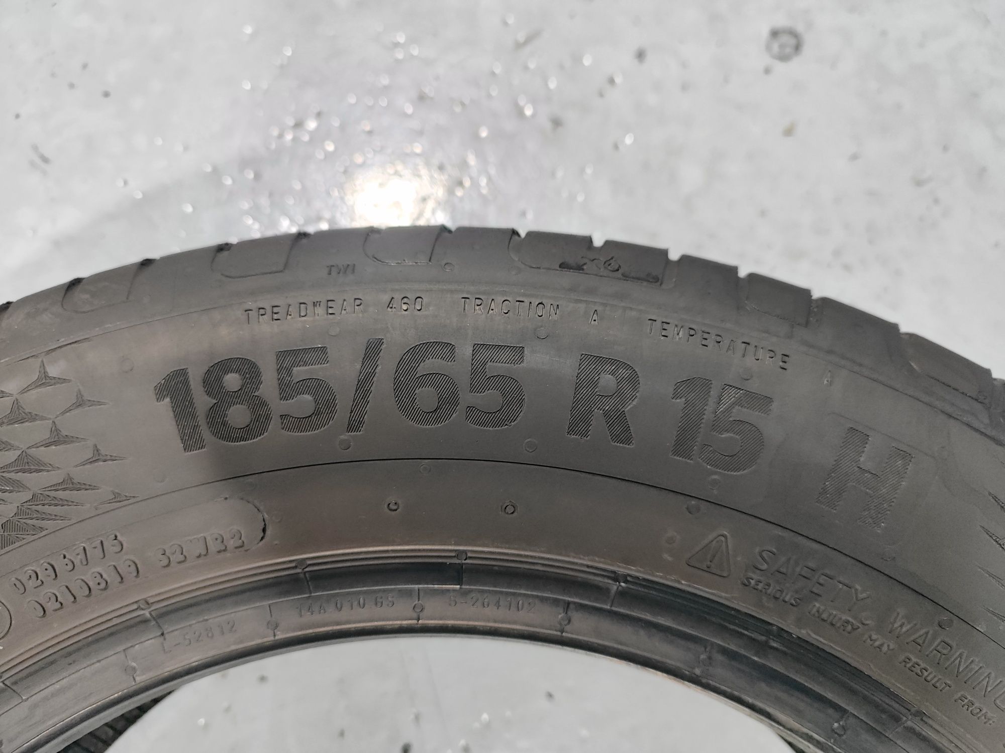 2 pneus semi novos 185-65R15 Continental - Oferta dos Portes