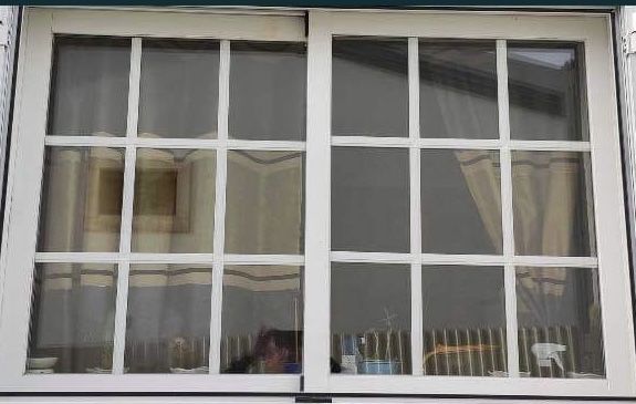 Vendo janela aluminio branca