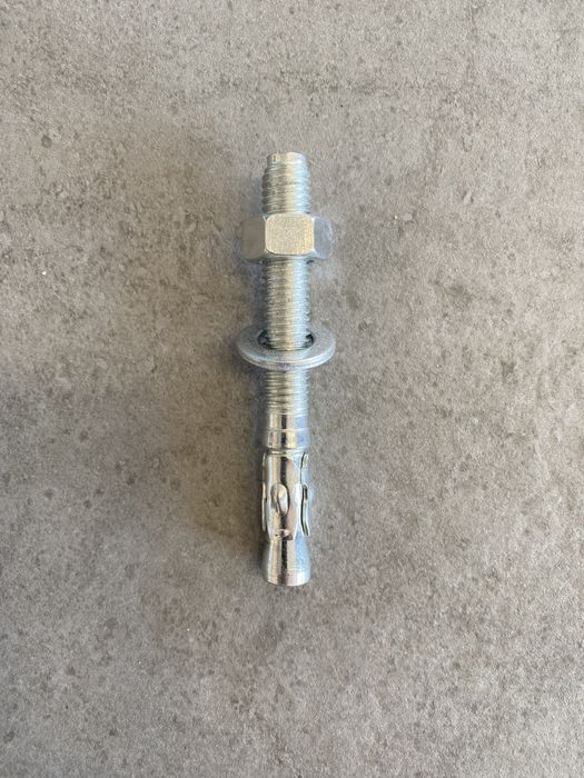 Анкер клиновой 12х100 мм