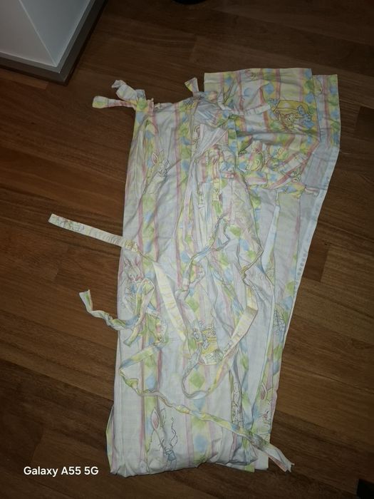 Cortinas de quarto de criança  com chapéu para candeeiro