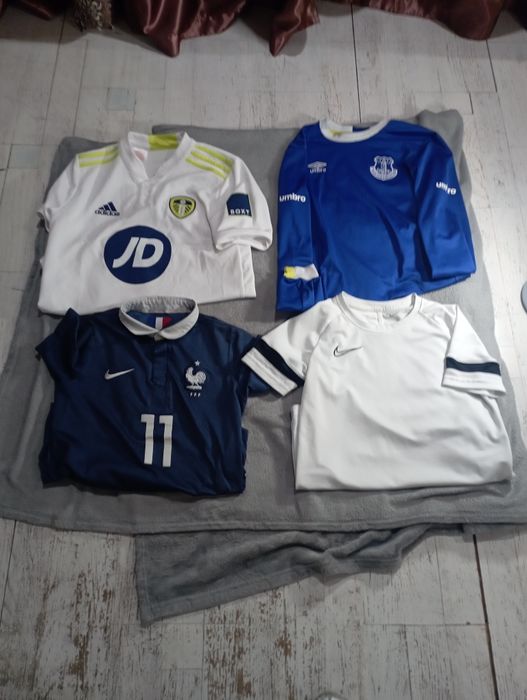 Футбольні футболки