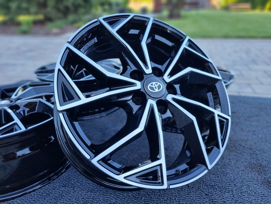 Nowe 18 " Toyota felgi alu C-HR Yaris Cross Auris Corolla RAV4 Camry