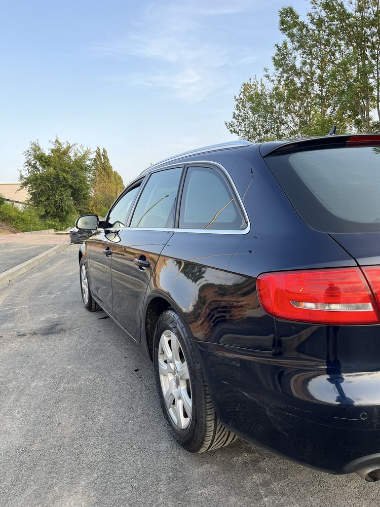 Продам audi a4 b8 !