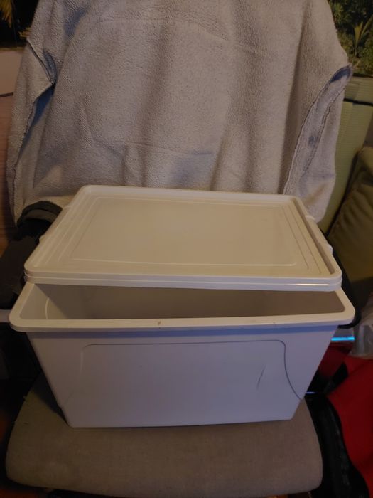 Продам пластиковые контейнеры