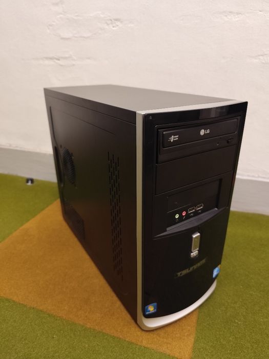 Computador Fixo Foxconn (Core2Duo/4GB RAM/SSD 120GB + HDD 500GB)