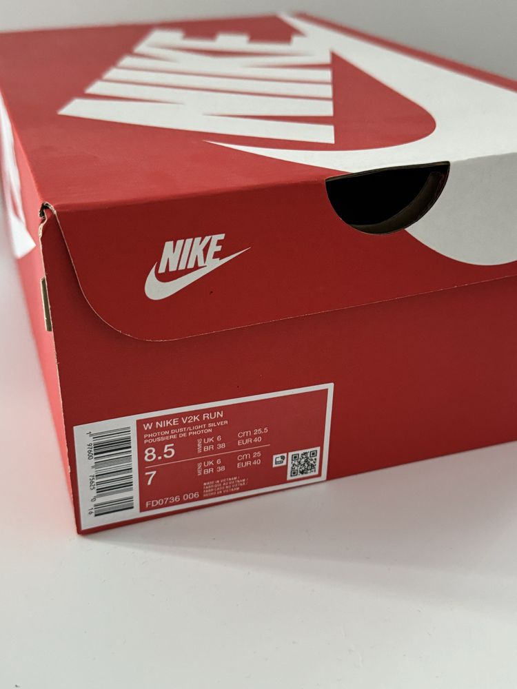 Кросівки NIKE V2K RUN 40(25,5см) розмір