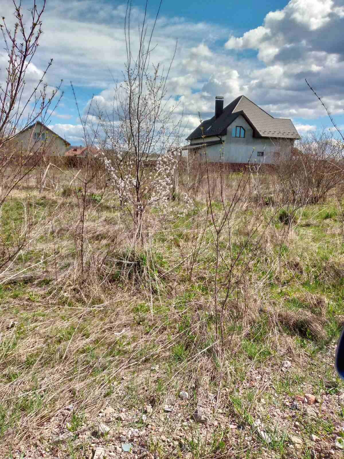 Продається земельна ділянка в с Клузів під забудову