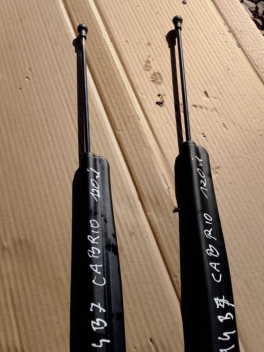 Siłownik klapy Audi A4 B7 cabrio, 8H0871.606,8H0871.695