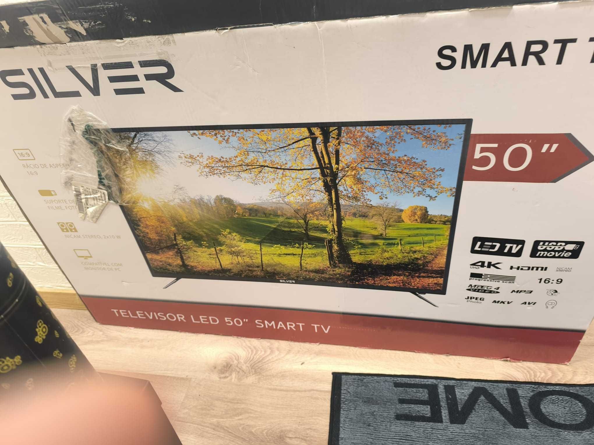 Smart TV Silver 4K 50'' 410884