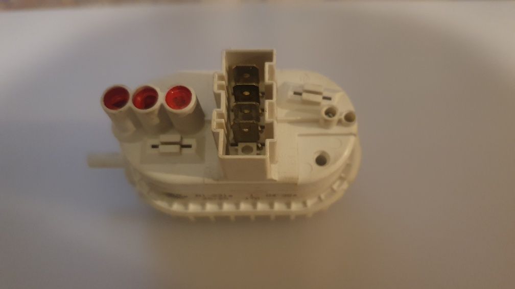 Hydrostat b1-231a do pralki Amica