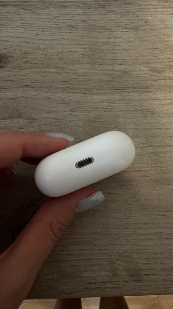 Продам Airpods 3