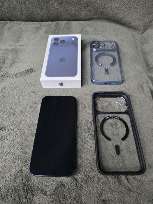 Apple iPhone 17 Pro Max 256 GB / Deep Blue/ Jak nowy -25 cykli