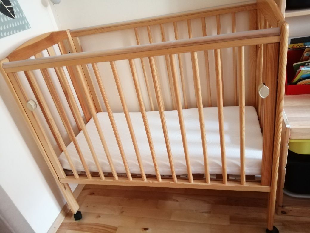 Łóżeczko, łóżko dziecięce, niemowlęce 50x100