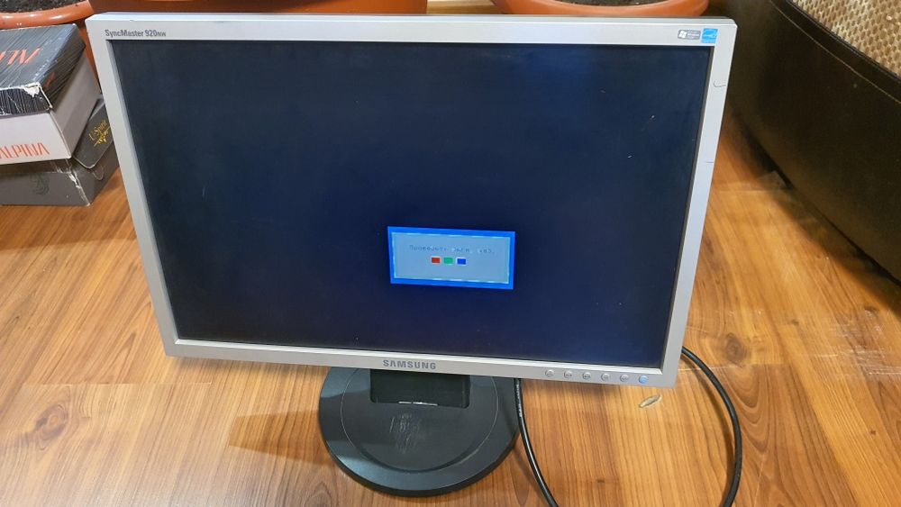 Монитор 19 дюймов Samsung рабочий