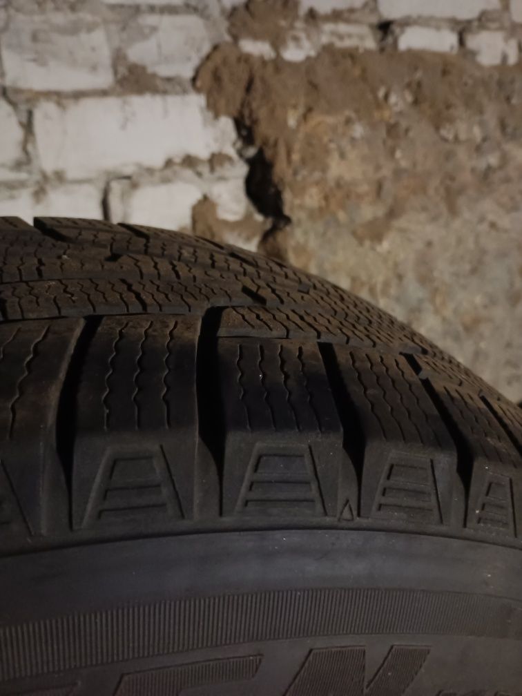 Резина и диски r17 5/120 Kumho i'zen kw31