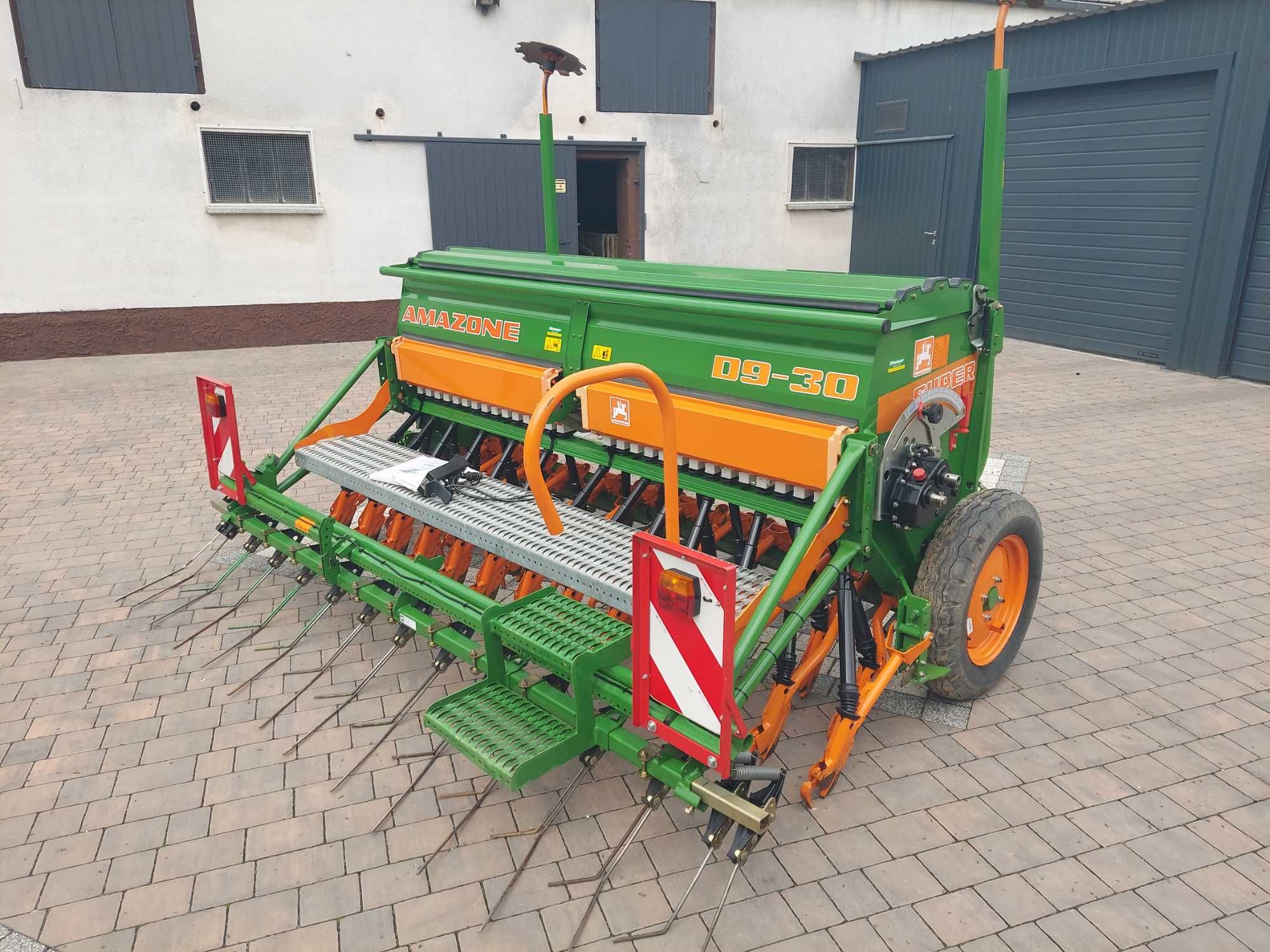 Siewnik AMAZONE  D8 SUPER  D9, szer.3m i talerzowy