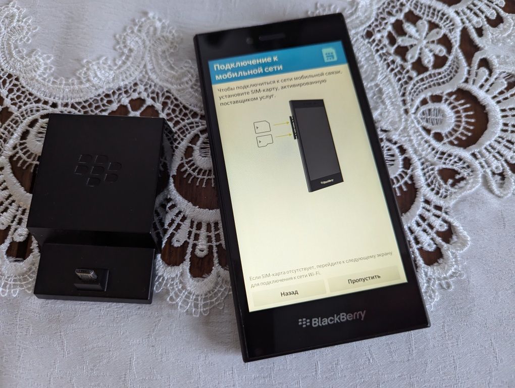 BlackBarry Leap 10 + Док Станція/ читаєм опис
