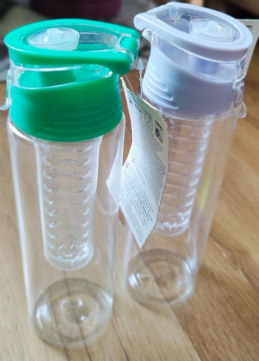 Butelka bidon na owoce i wodę zimne napoje 650ml