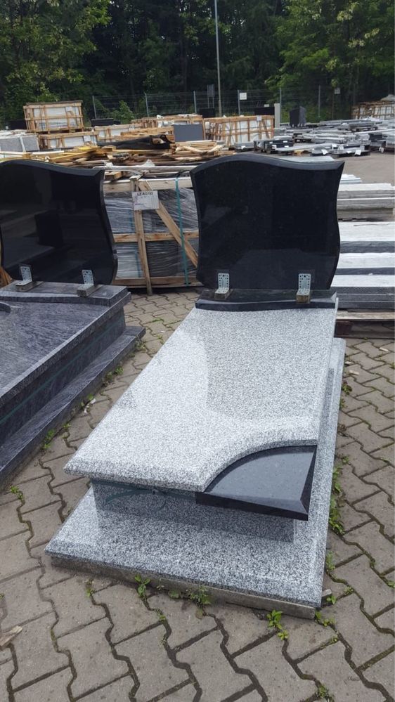 Nagrobek 6500 granitowy  caly slask montaż pomnik