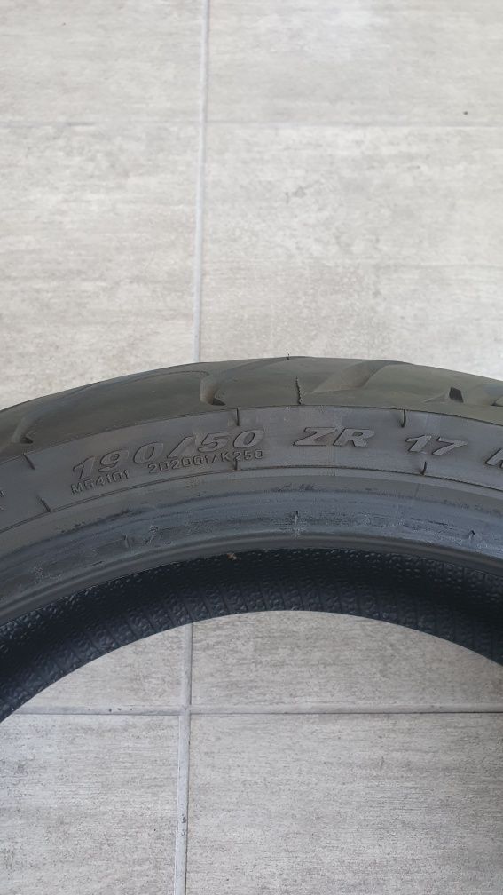 Pirelli Angel ST