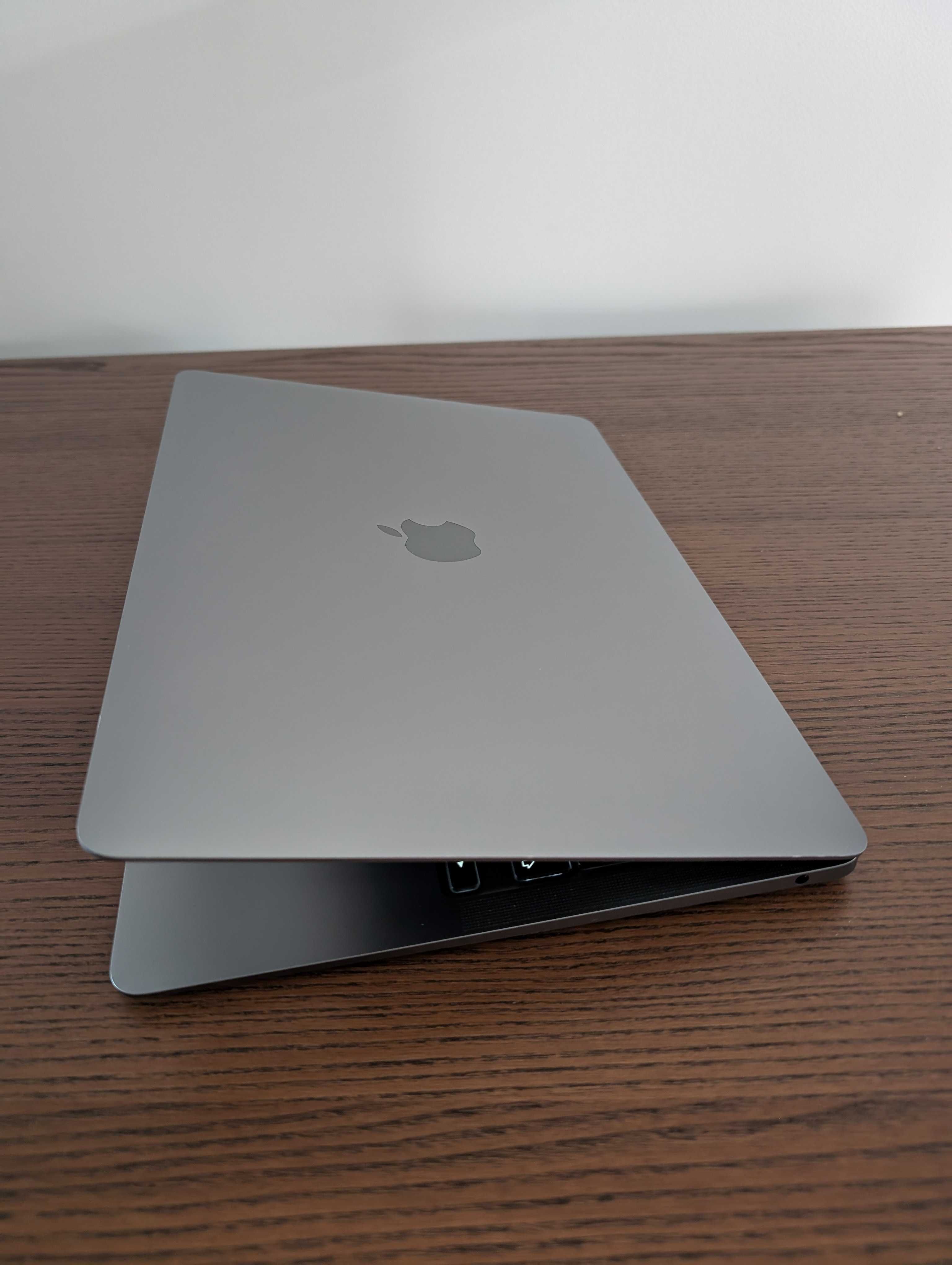 MacBook Air 13″ M1, 8 GB RAM, 512 GB SSD – apenas 108 ciclos!