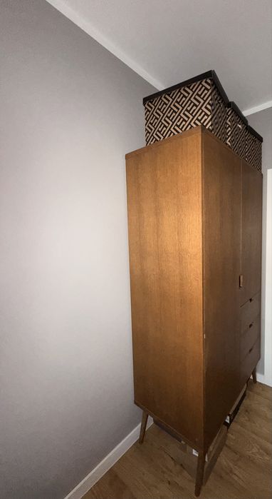 Polecam Szafa z szufladami.
