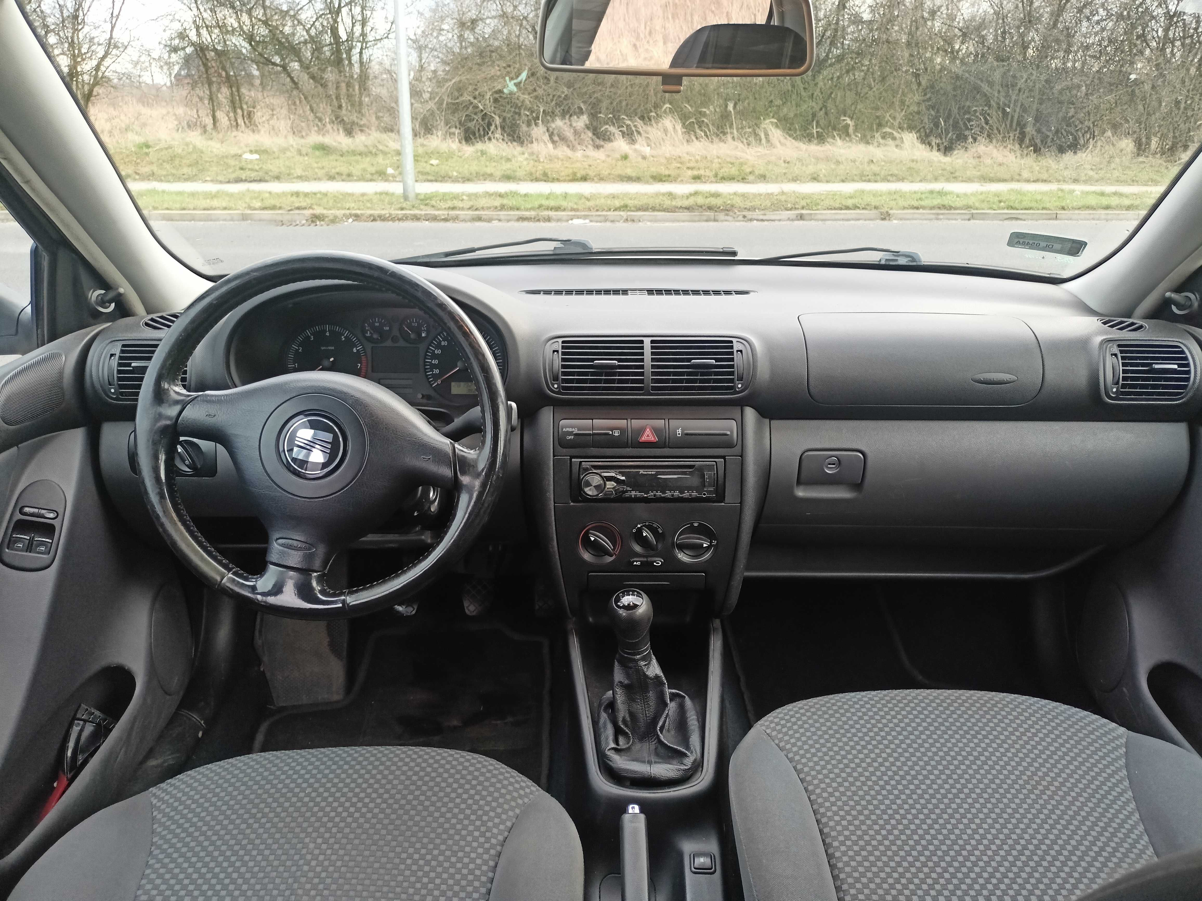 Seat Leon 1,6 MPI -Stella