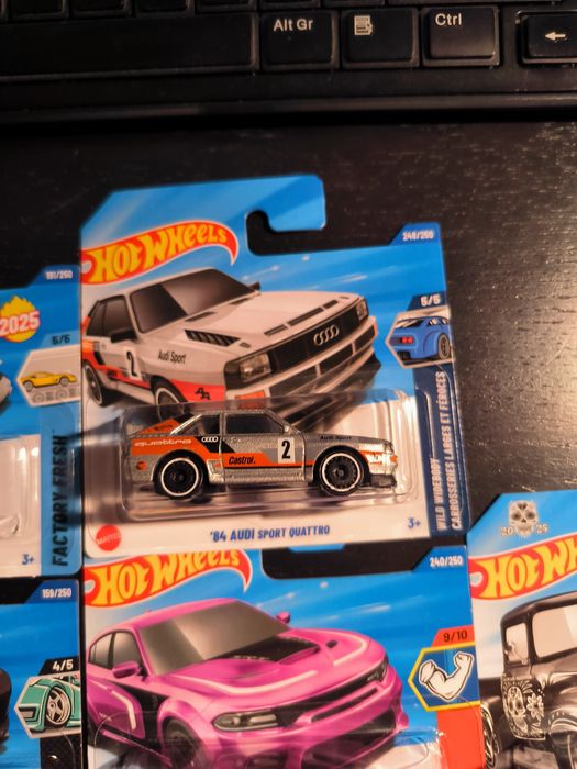 Diversos Hot Wheels - a partir de 3,50 € cada