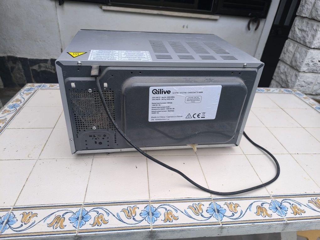 Microondas (para peças ou reparação)