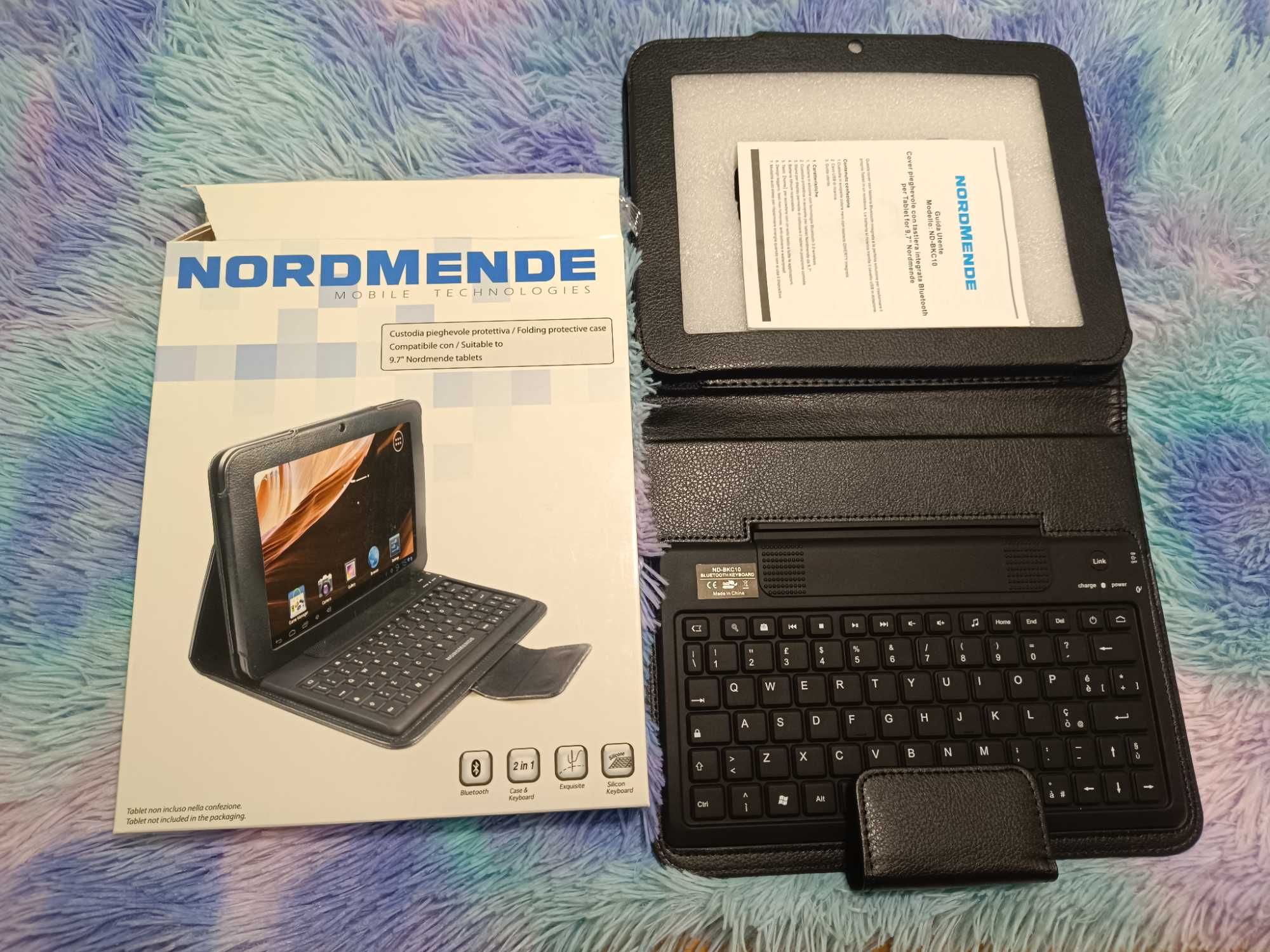 Etui z klawiaturą pokrowiec tablet 7calirc
