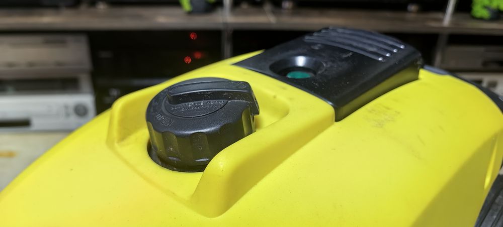 Мийка високого тиску Karcher 620m