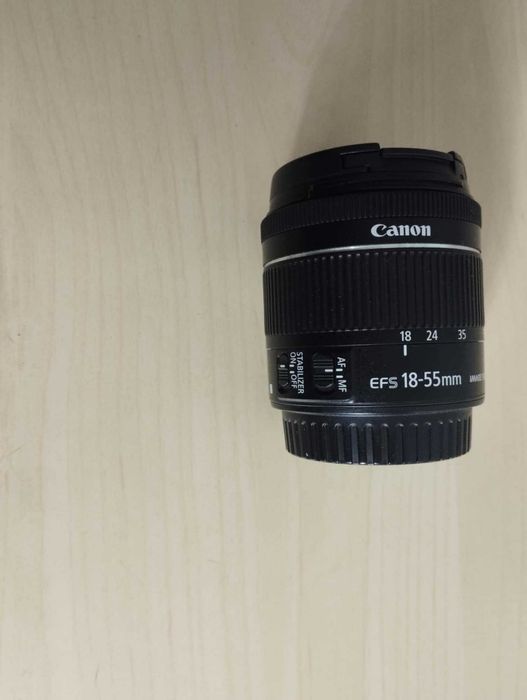 Obiektyw Canon EF -S 18 - 55mm