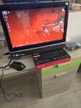 Komputer z budowanym monitorem