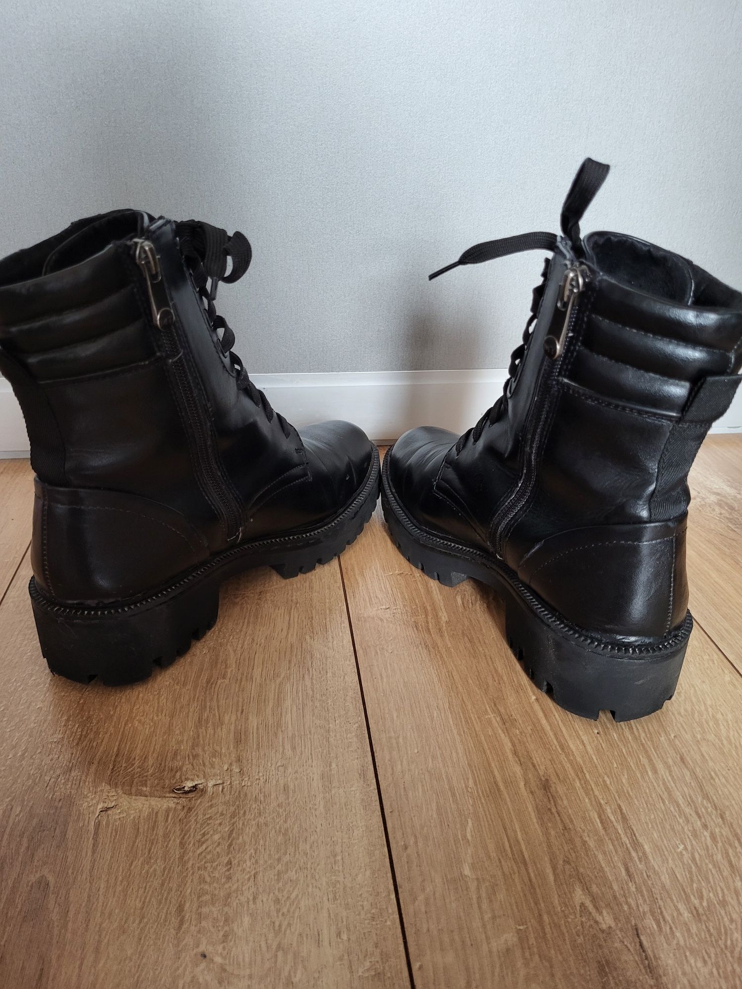 Czarne ocieplenie botki damskie 37. Workery 37. Czarne botki 37.