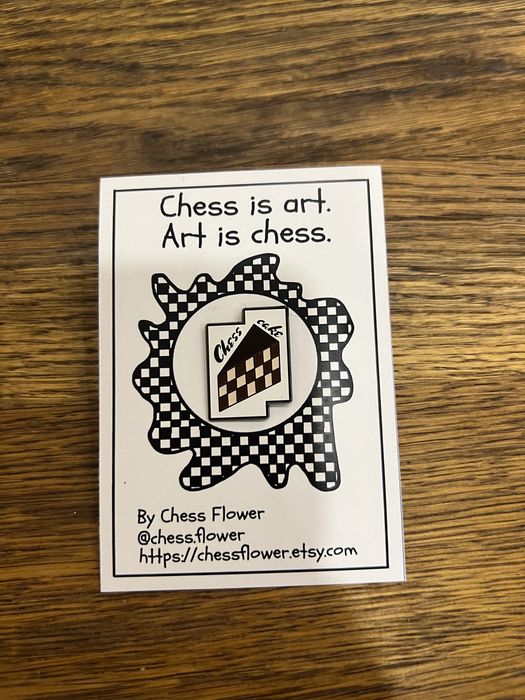 Пін значок «Ческейк»,подарунок шахи