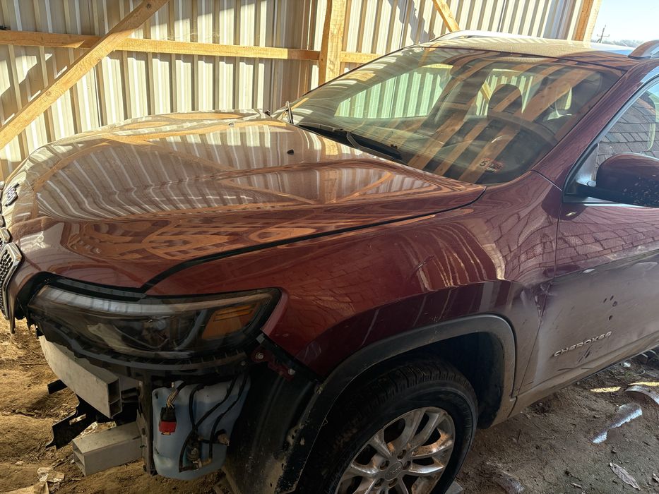 Автомобіль Jeep Cherokee