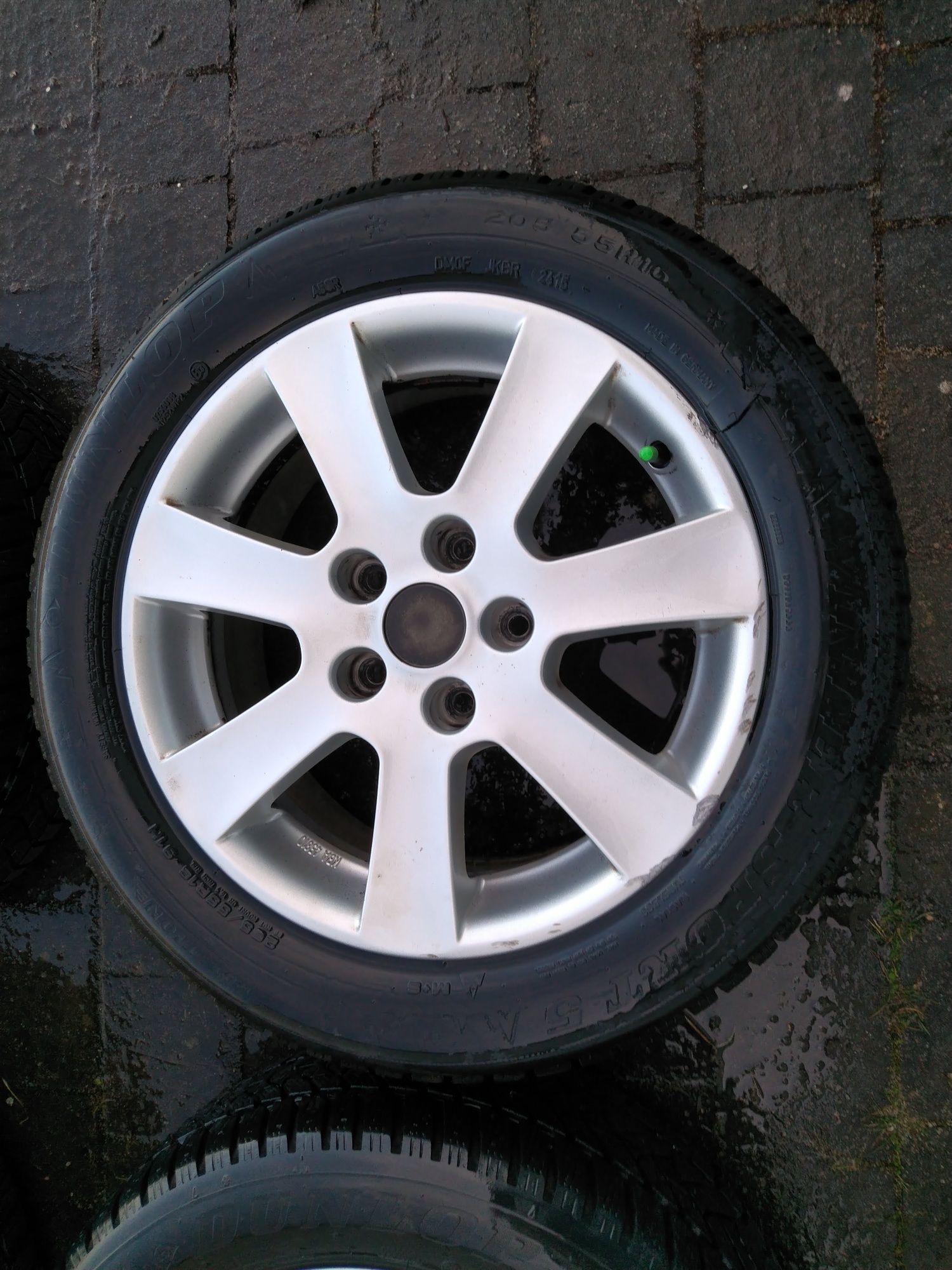 Felgi aluminiowe Koła z oponami zimowymi R16 5*114,3 Lexus
