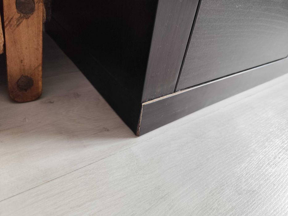 Estante ikea com arrumação