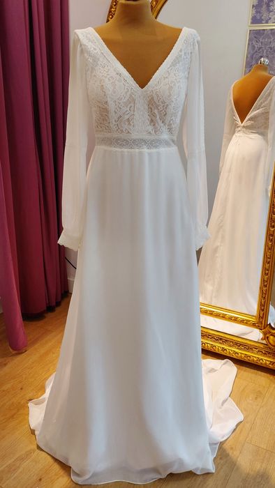 Suknia ślubna z długim rękawem r.38-40