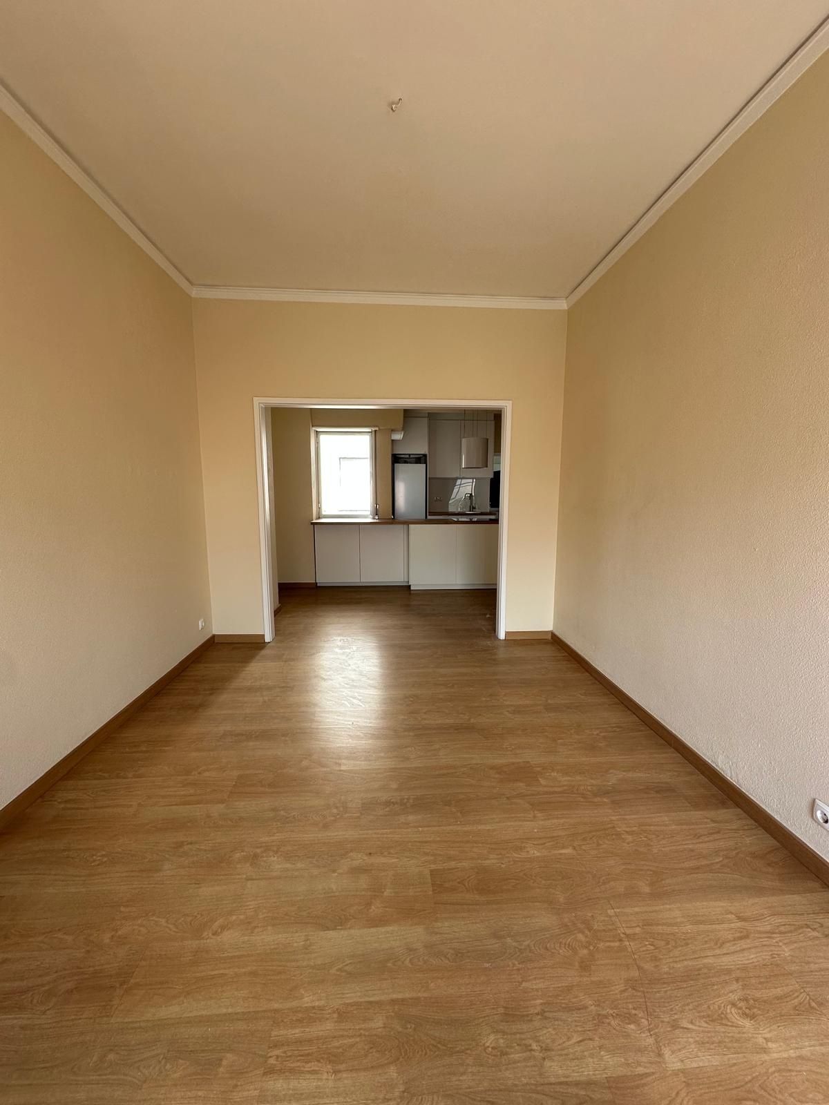 Arrendo apartamento T2 Av Novas Lisboa 80m2