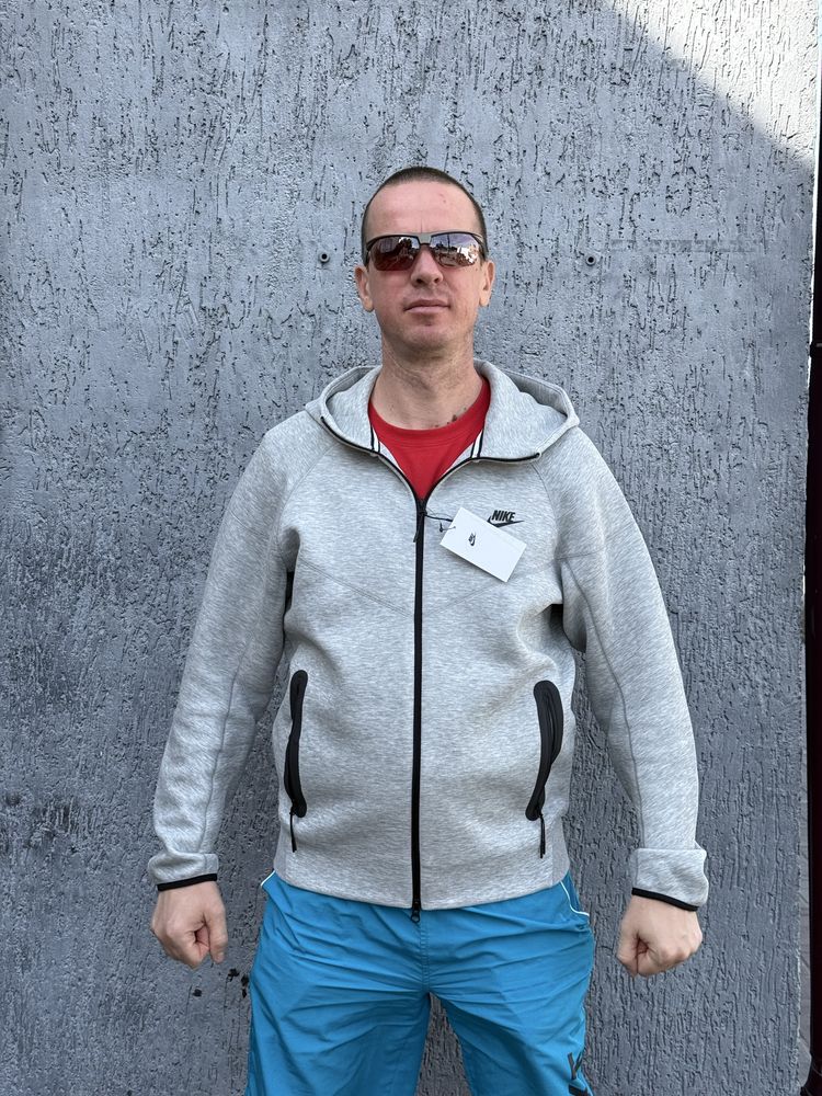 Оригінал Кофта Теч Nike Nike Tech Fleece FB7921-063 Зіпка сіра L ориг