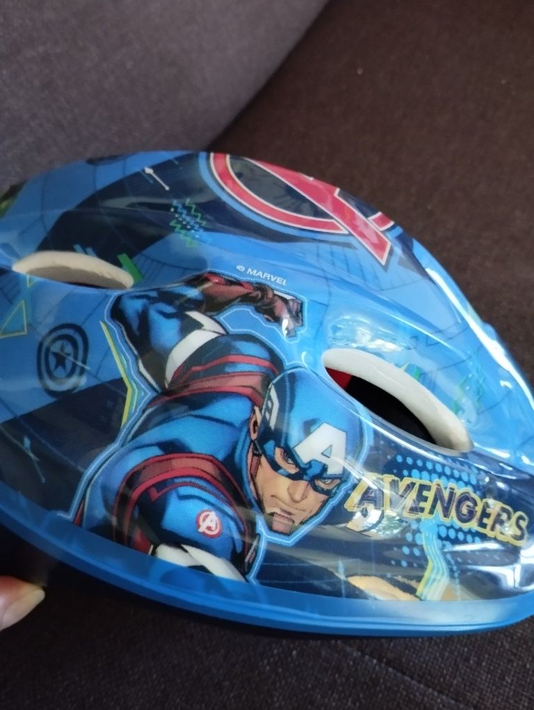 Kask dziecięcy na rower Avengers