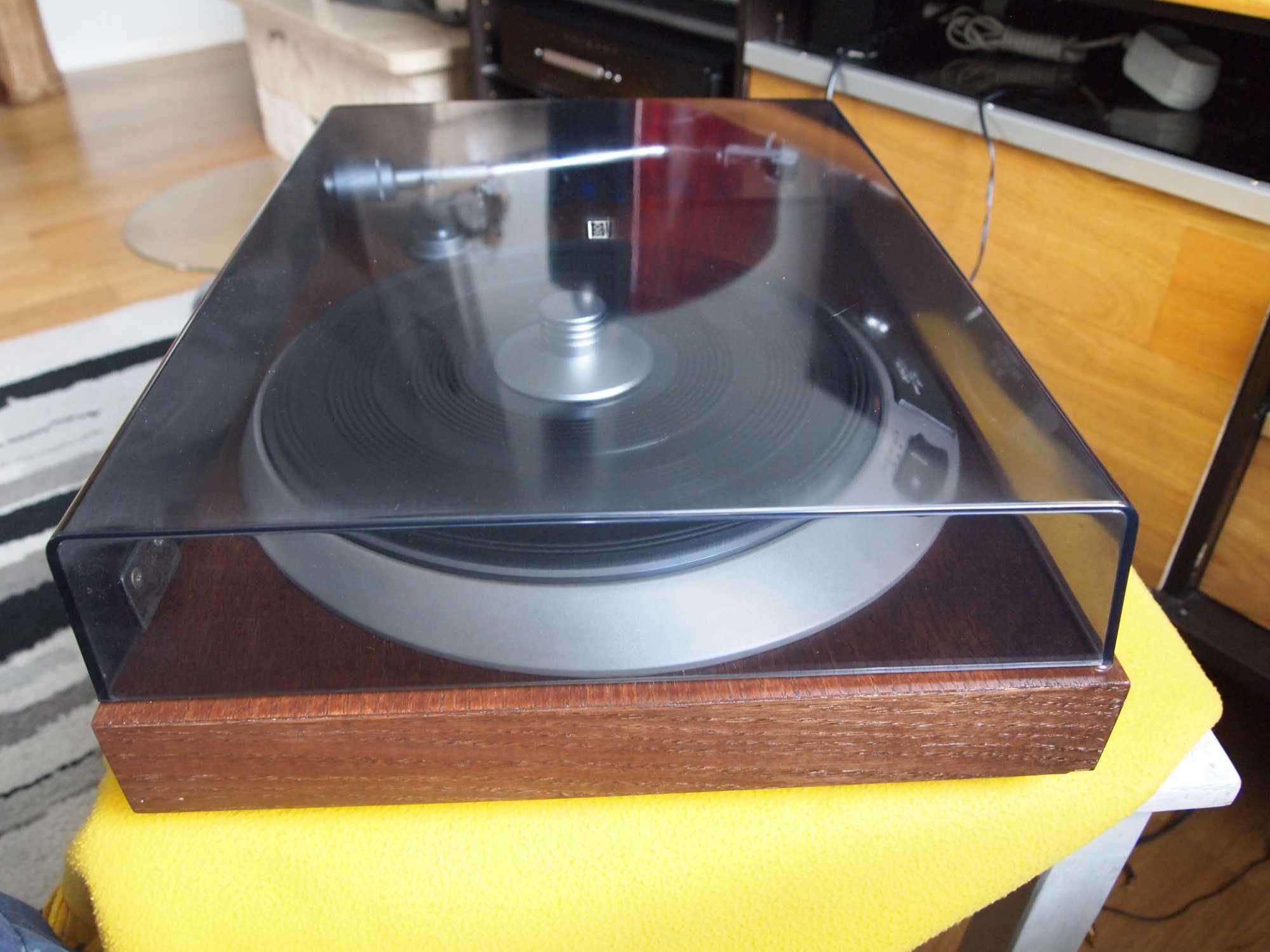 Gramofon Denon Direct Drive Player DP-790