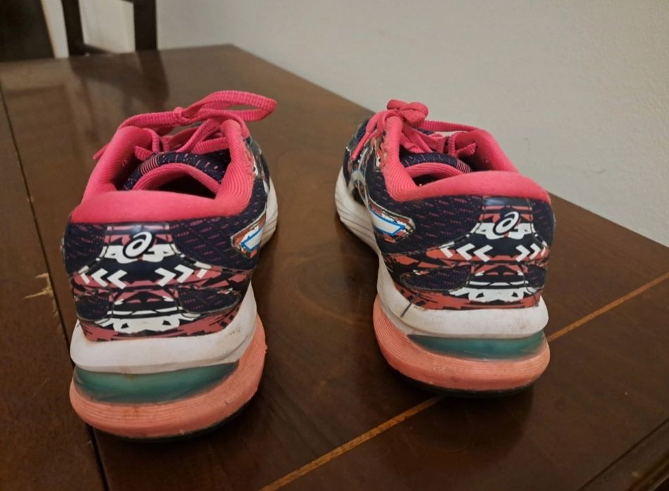 Tenis Asics usados