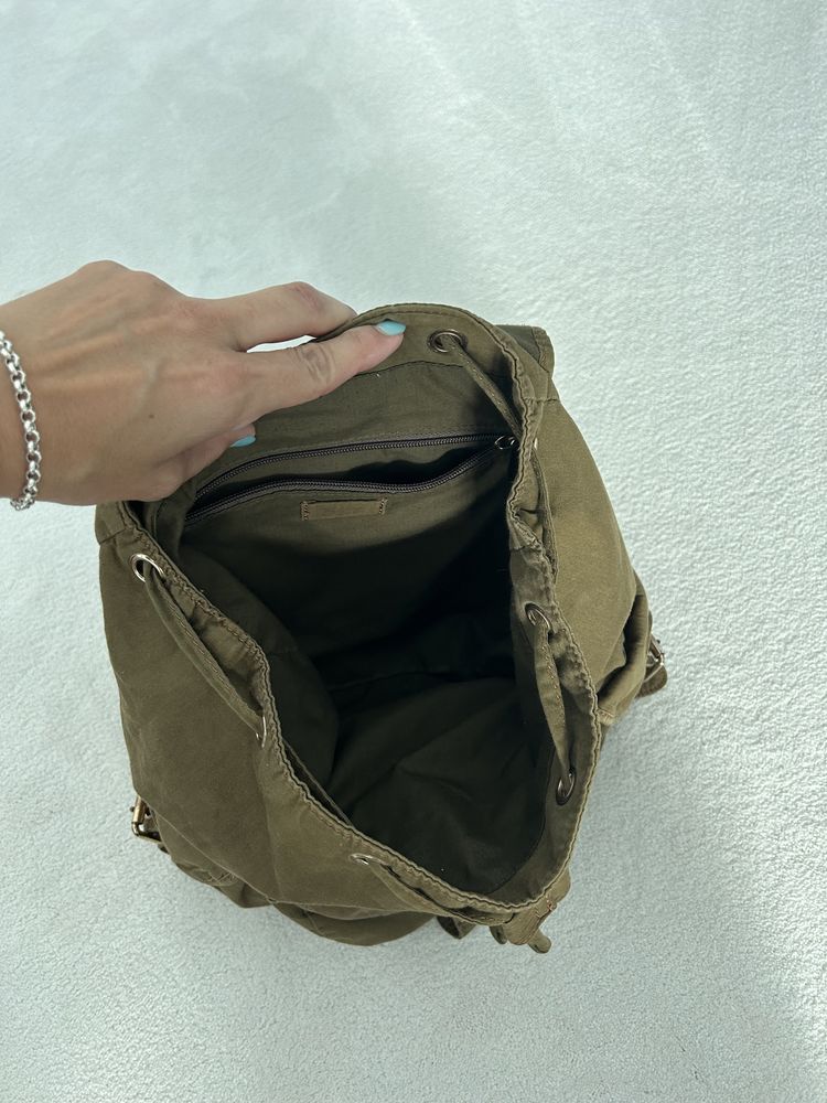 Mochila Zara caqui