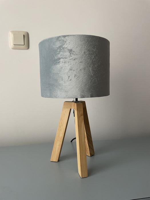 Candeeiro de mesa madeira e veludo azul