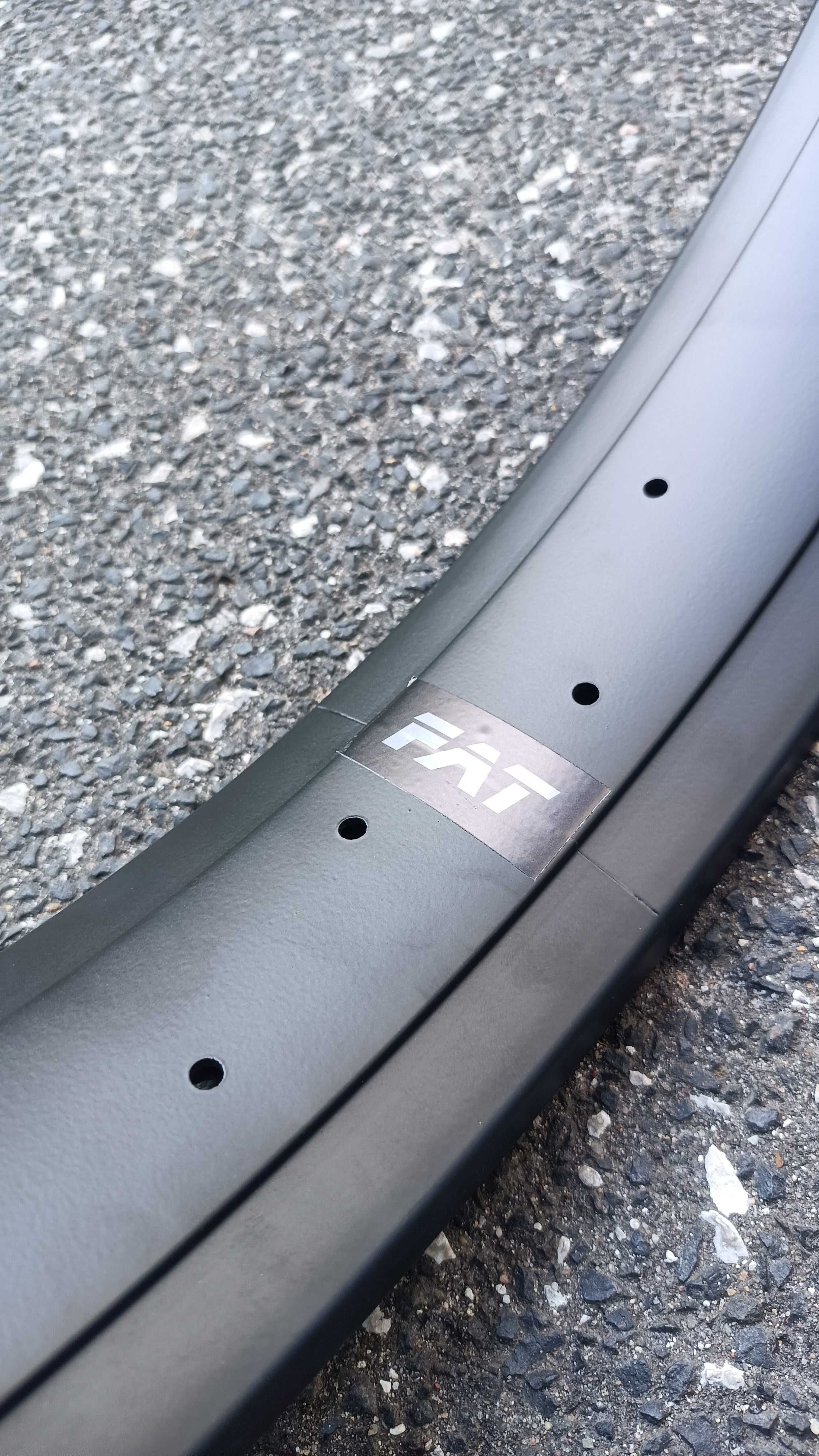 Obręcz FAT 26" cali 36h otworów 80mm czarny mat fatbike e-bike custom