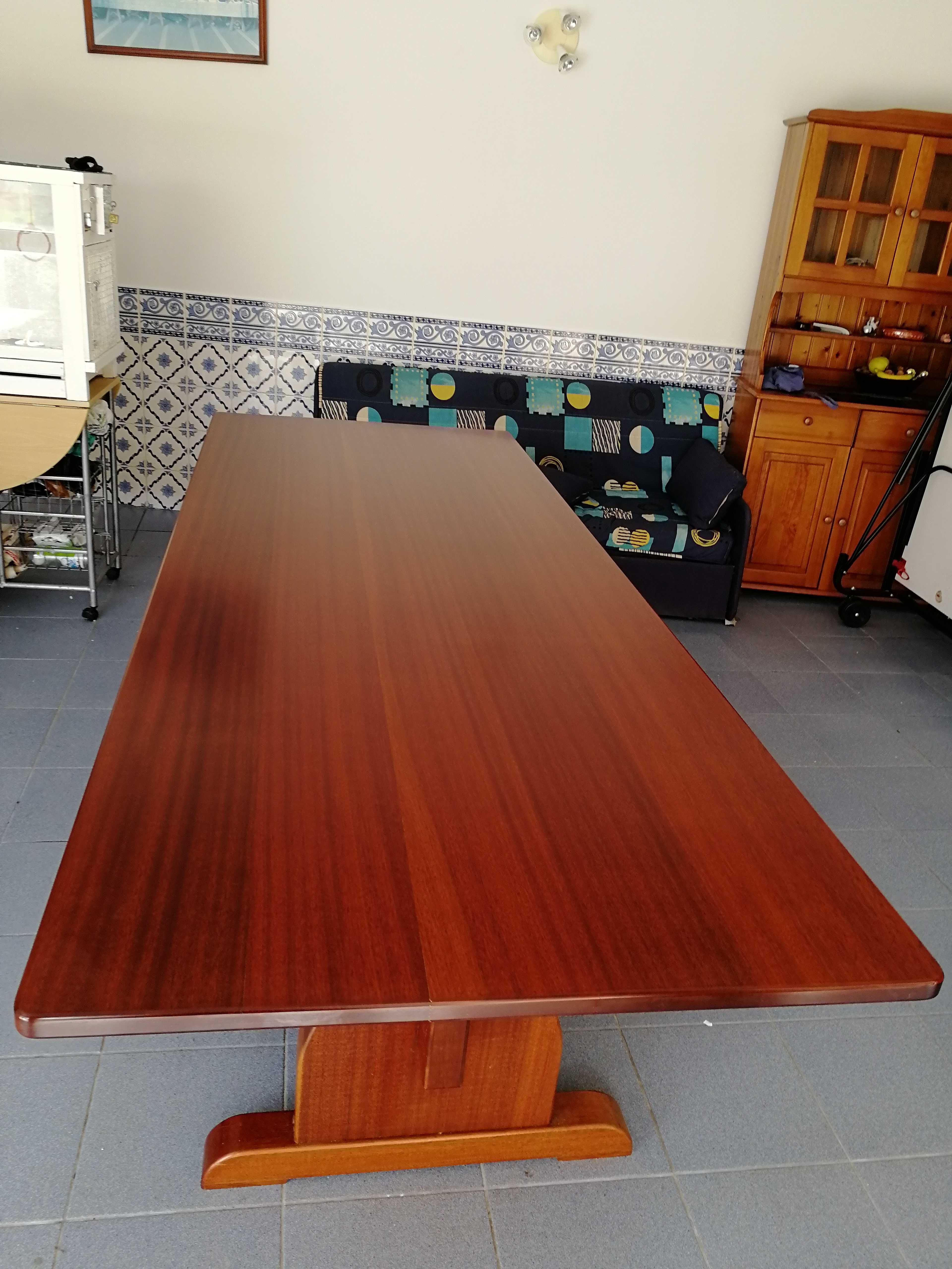 Mesa de madeira c/ 2.80m por 1.04m