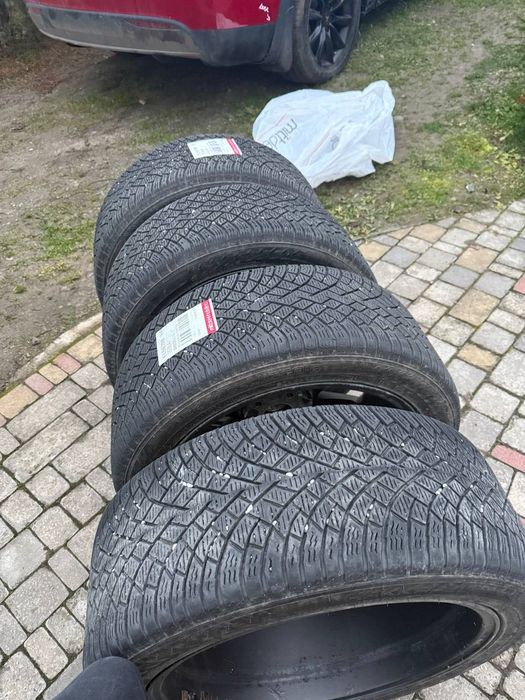 Продам диски з зимовою резиною Tesla Model S 5/120